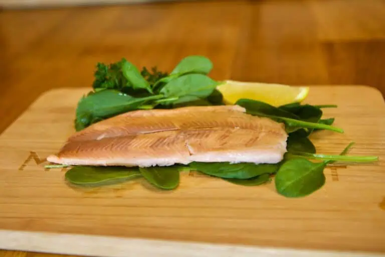 Hot Smoked Rainbow Trout Fillet (113 g / 4 oz min)